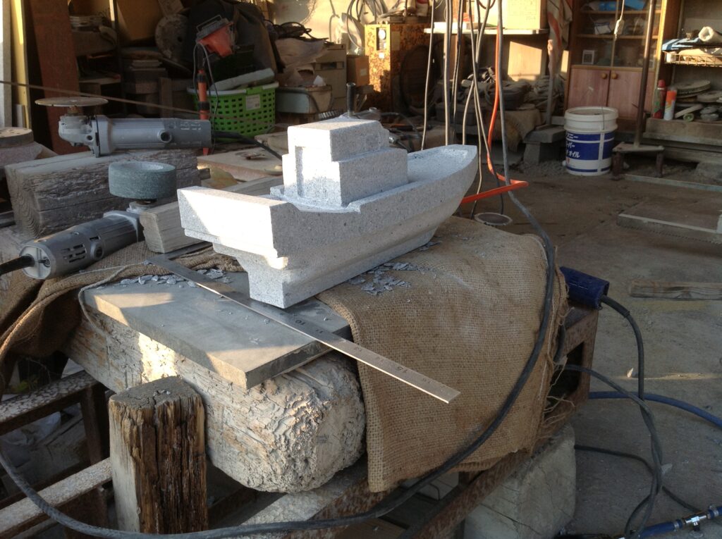 石材彫刻作品-船-